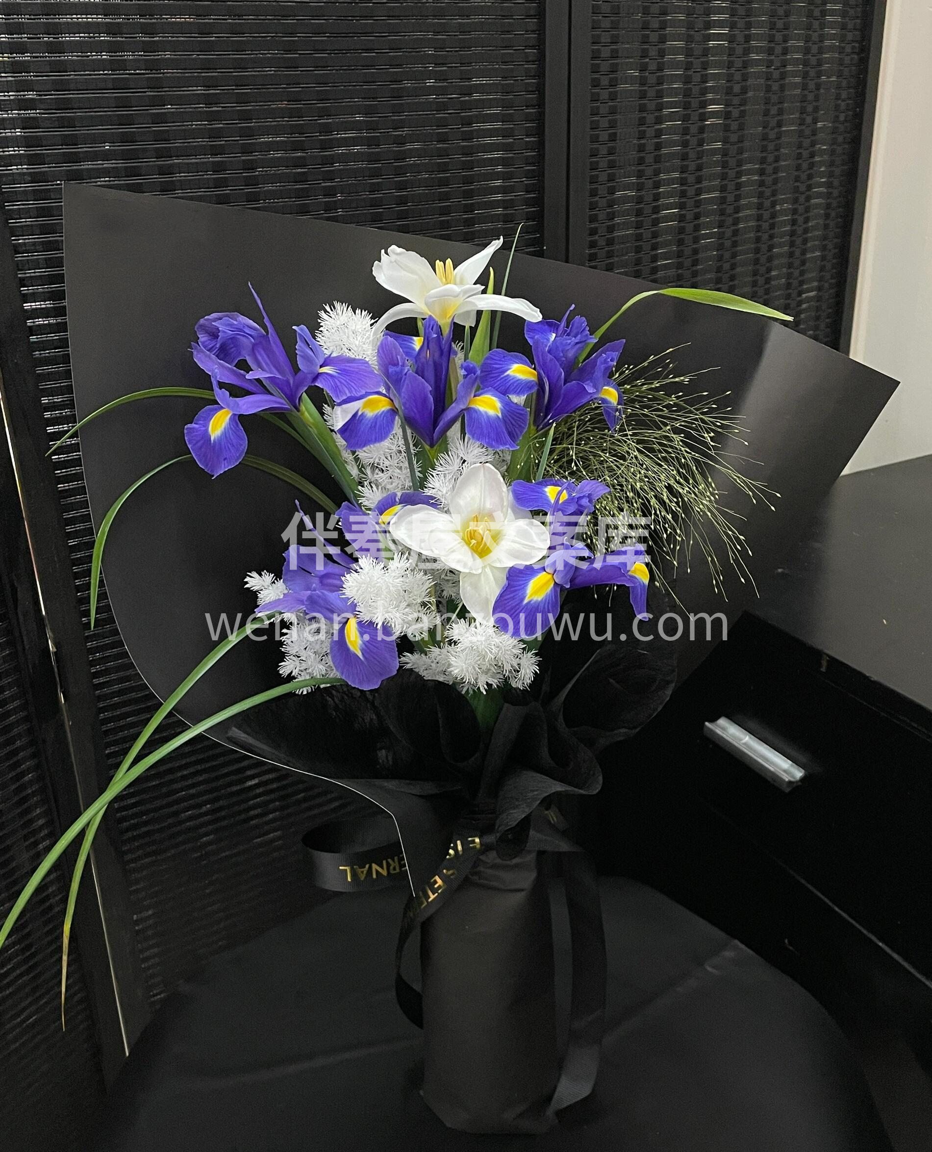 12星座专属花束⭐ 天蝎座 💜高冷暗紫色 配图3