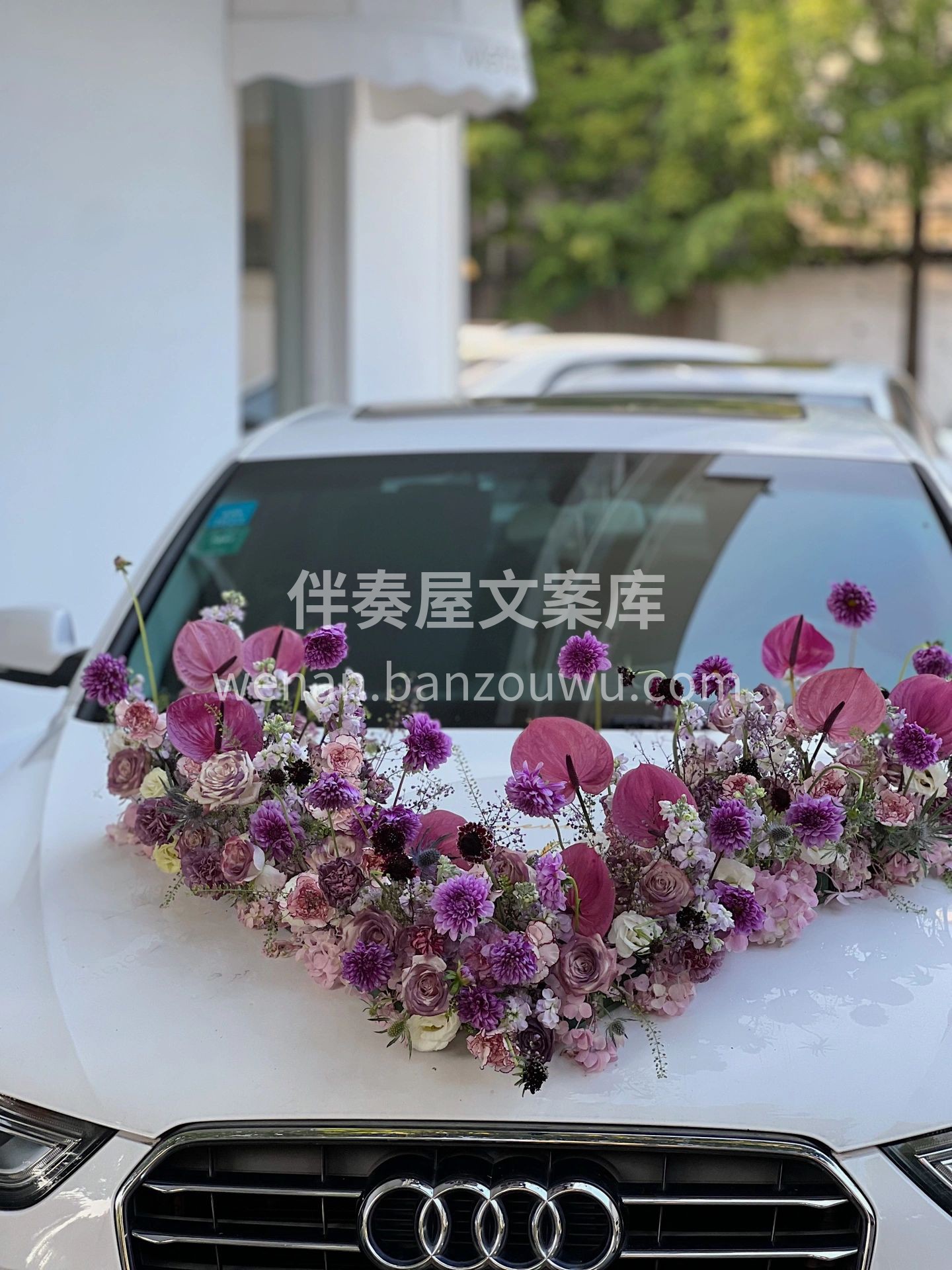 浪漫紫色系婚车 紫色总带着些梦幻浪漫👀的味道 像坠入童话森林 配图4