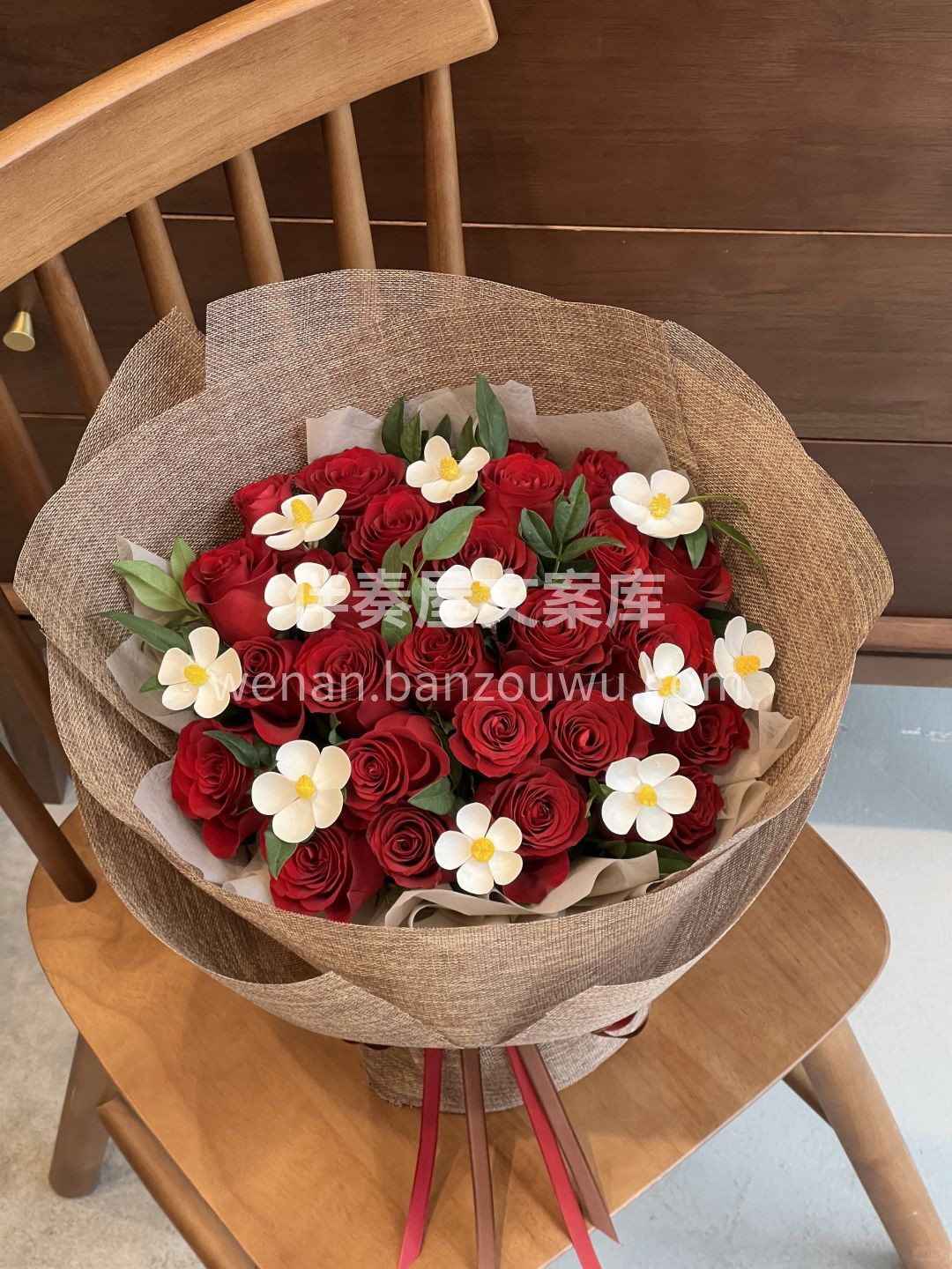 💕情人节网红花束预定 红玫瑰🌹也可以很美 配图2