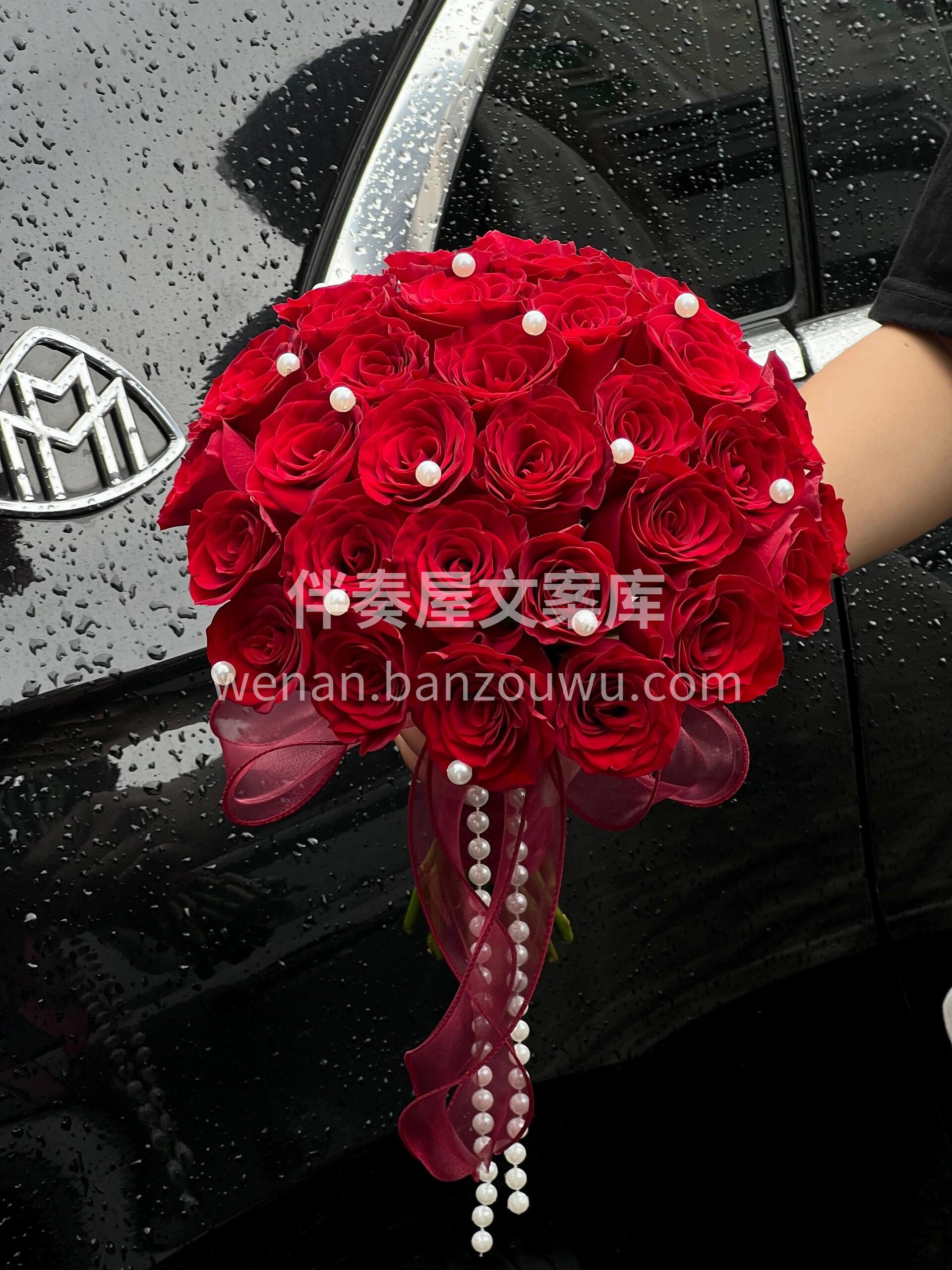 经典红玫瑰手捧🌹藏着最直白的心意❤️ 替你见证从心动到余生的 配图1