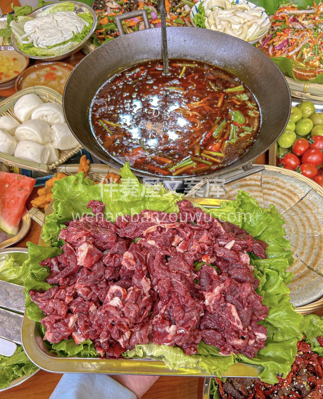 锅底是现炒的，干净卫生超级香，麻麻辣辣的 配图1