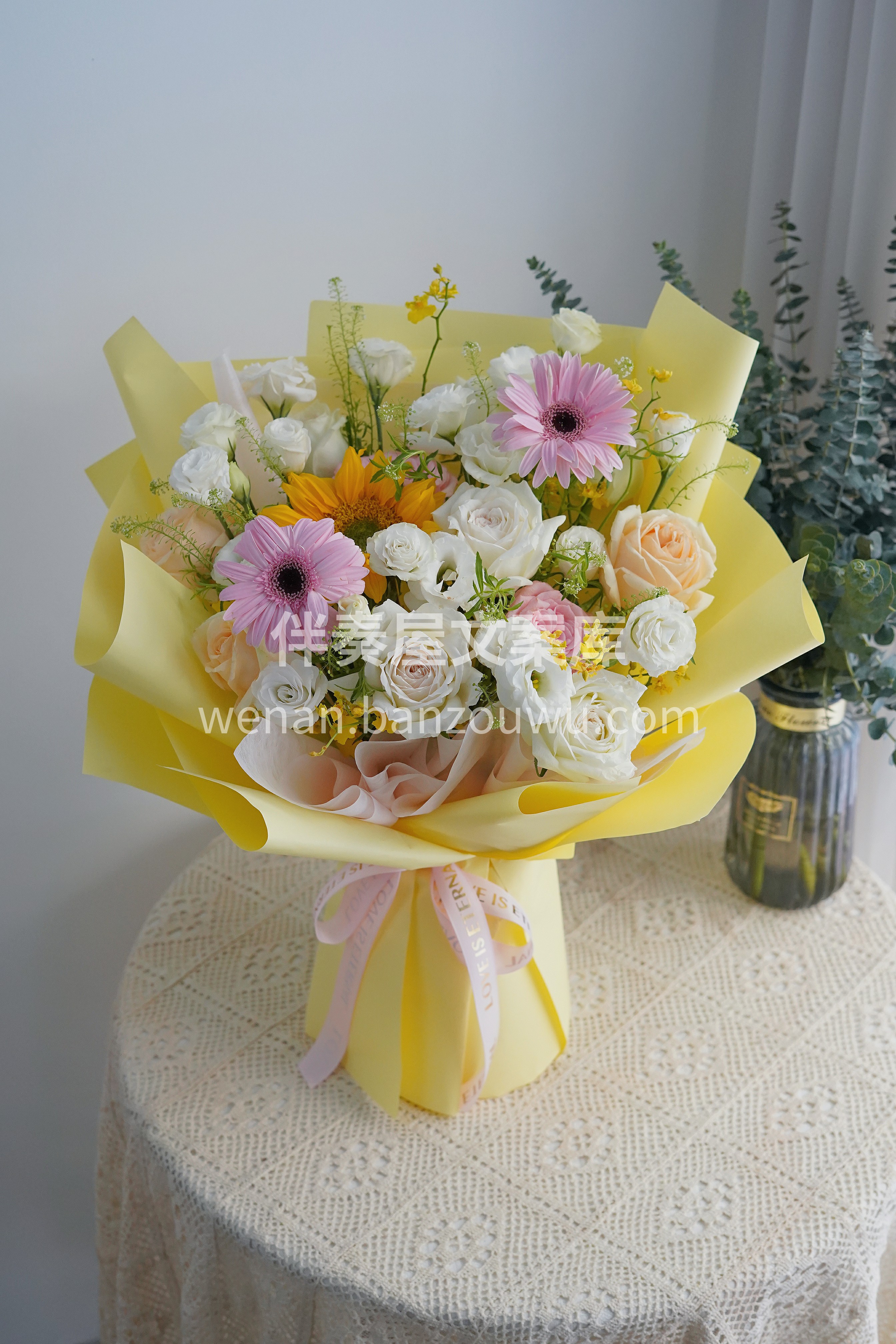奶油风混搭花束🌸 🍰小蛋糕既视感 甜美又温柔💛 就想知道谁能 配图3