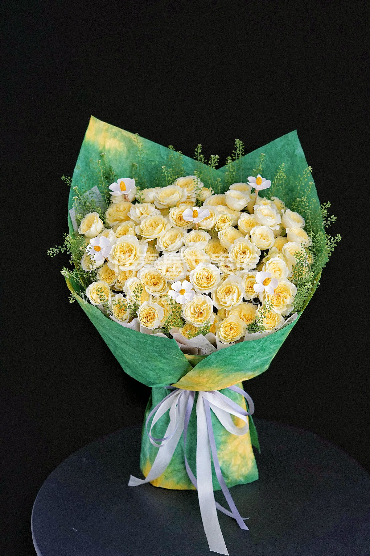 遇见暖暖多头玫瑰🌼 整个人都会🌼被暖到 暖黄色的花瓣层层叠叠 配图2