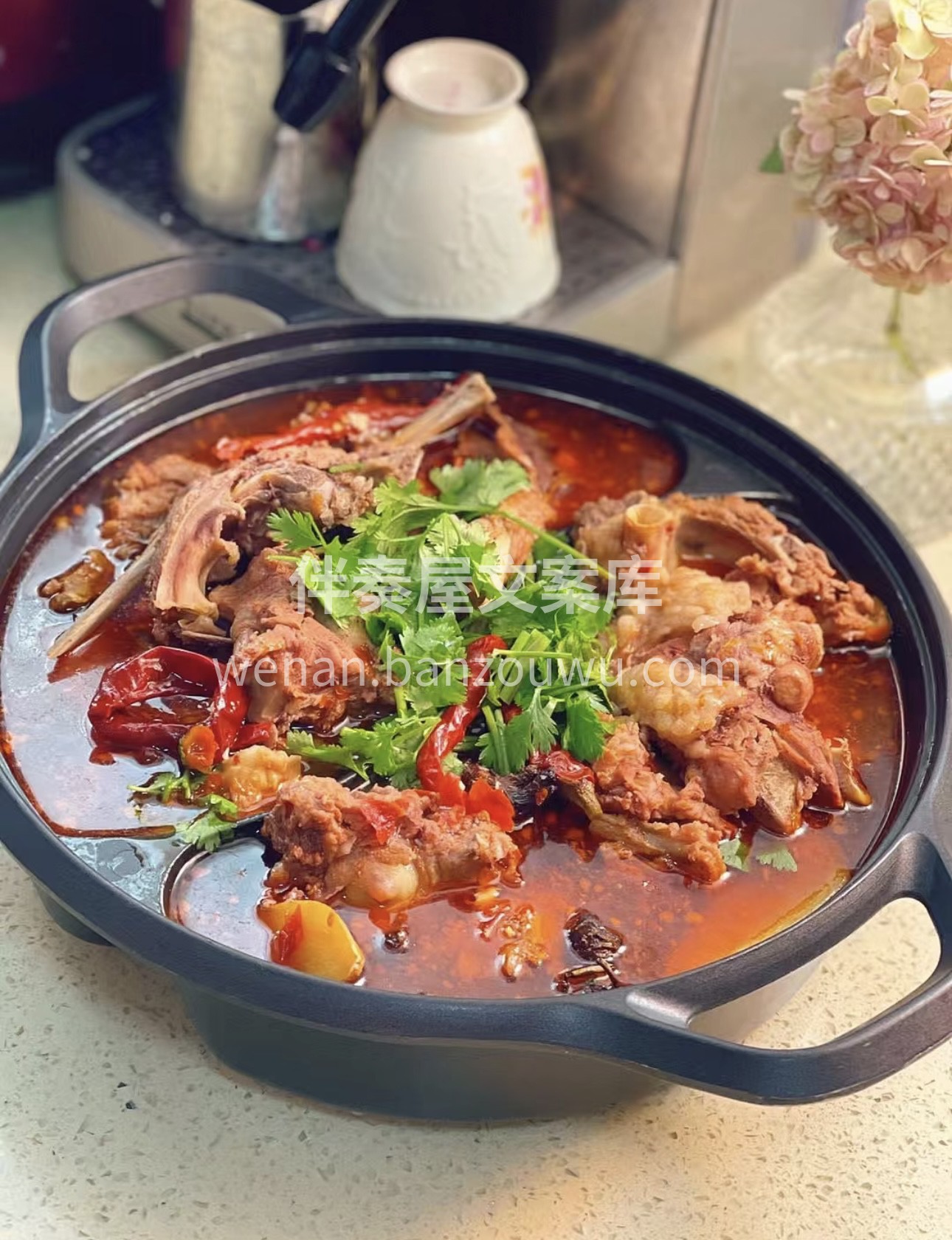 美味排骨火锅，精选上等排骨，慢炖出浓郁香 配图1