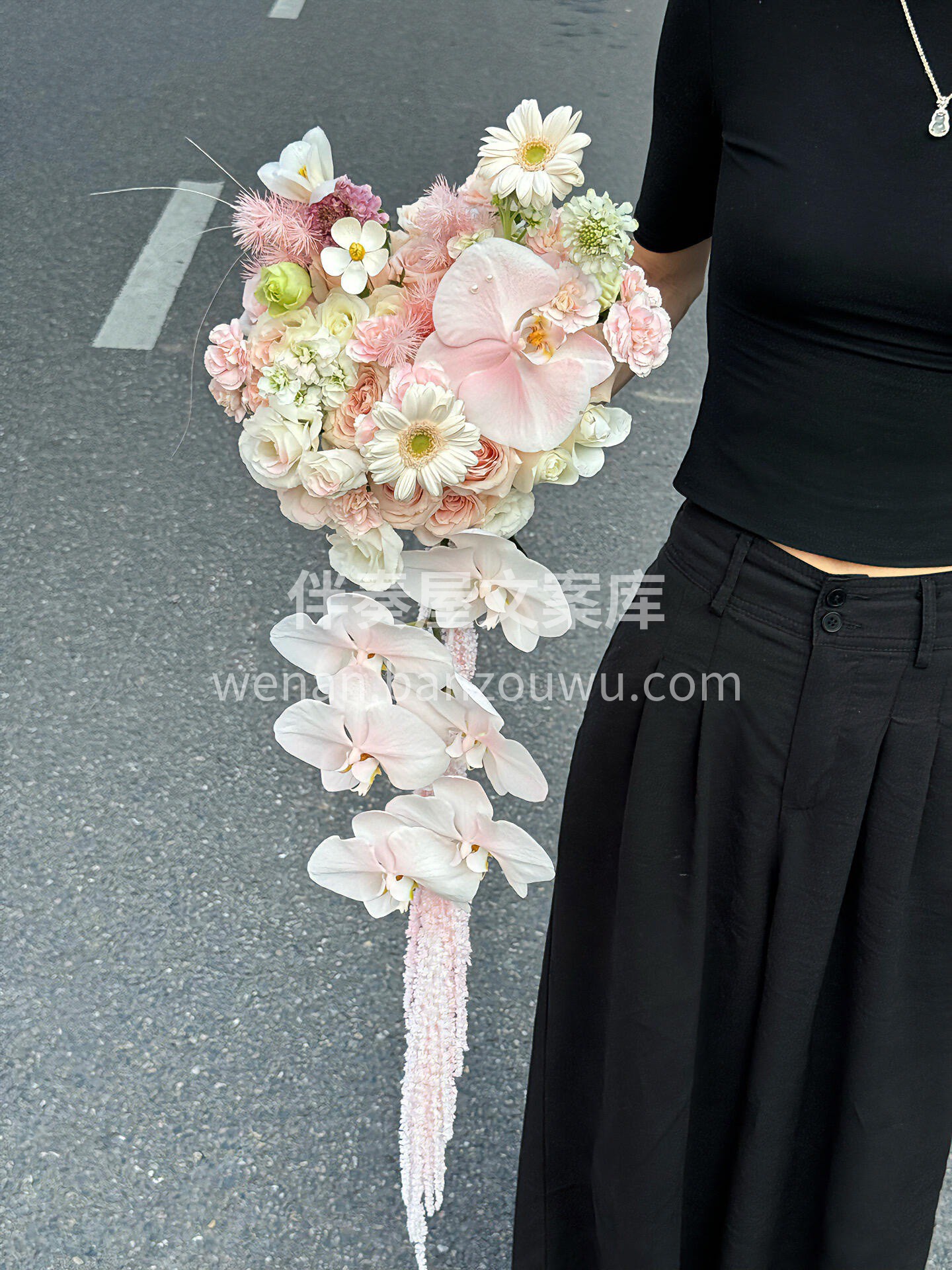 水滴形手捧花🌷仙里仙气的模样🌸 恰是温温柔柔的新娘专属💕👰🏻 配图2