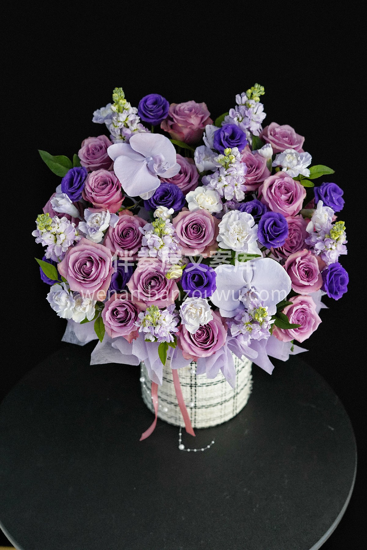 紫霞仙子抱抱桶💐 深浅不一的紫💜 循序渐进的爱 灰色的天空  配图1