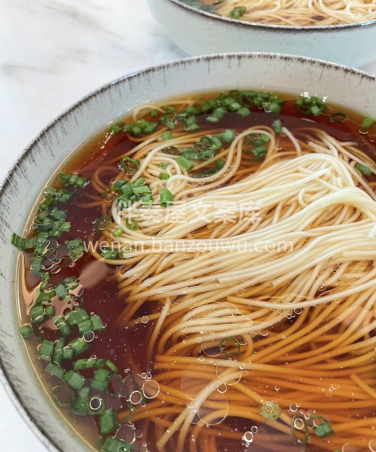 夏天没食欲来这么一碗清汤的阳春面，清淡又 配图2