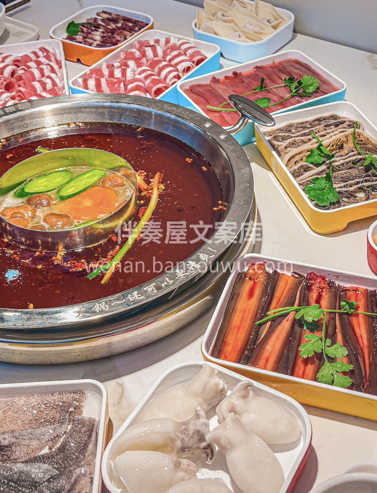 清油火锅，那清亮的汤底中，藏着麻辣的热情 配图3