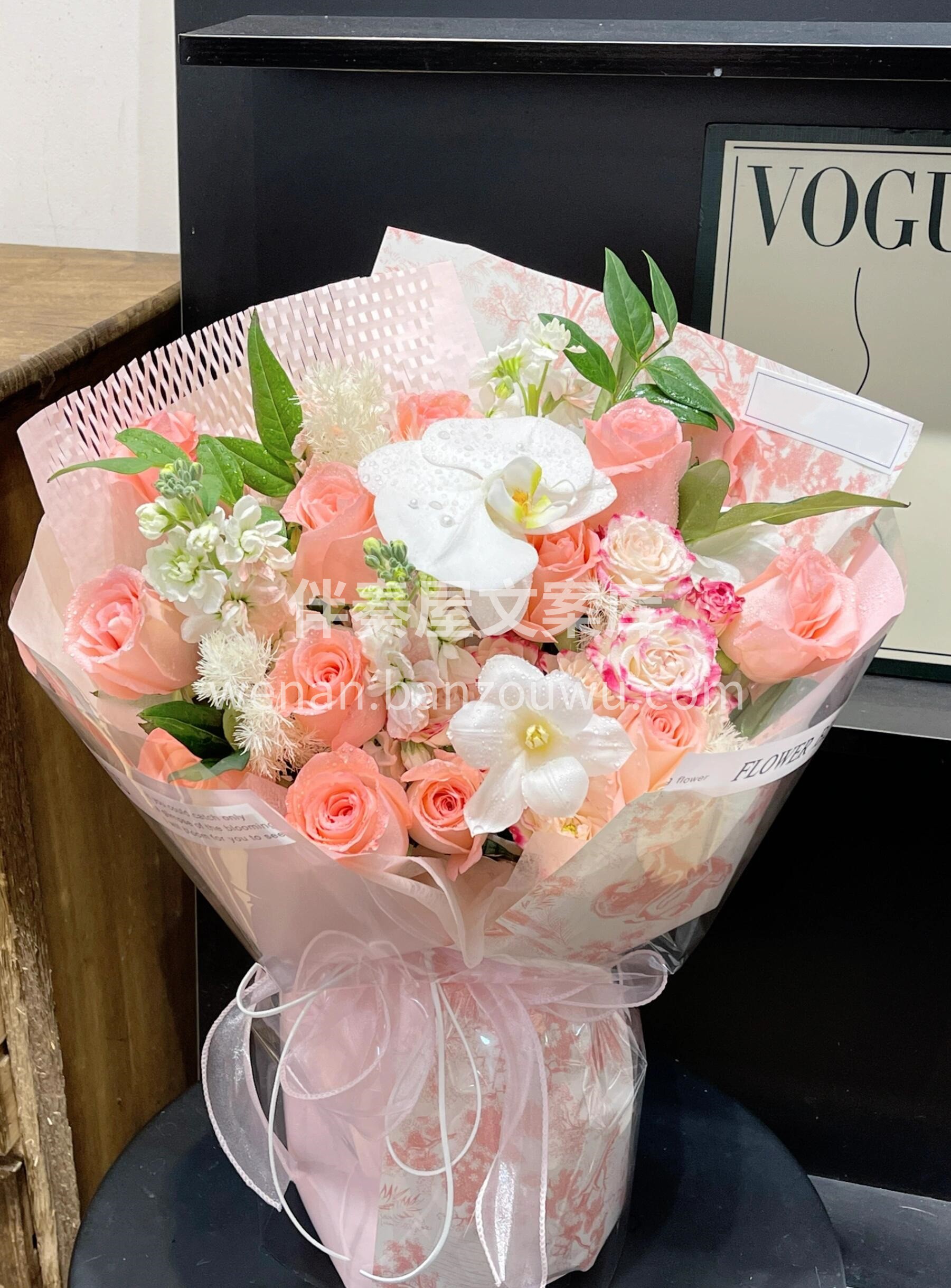 戴安娜花束💐 戴安娜玫瑰🌹也是一种梦幻气息很强的花 因为这种 配图2
