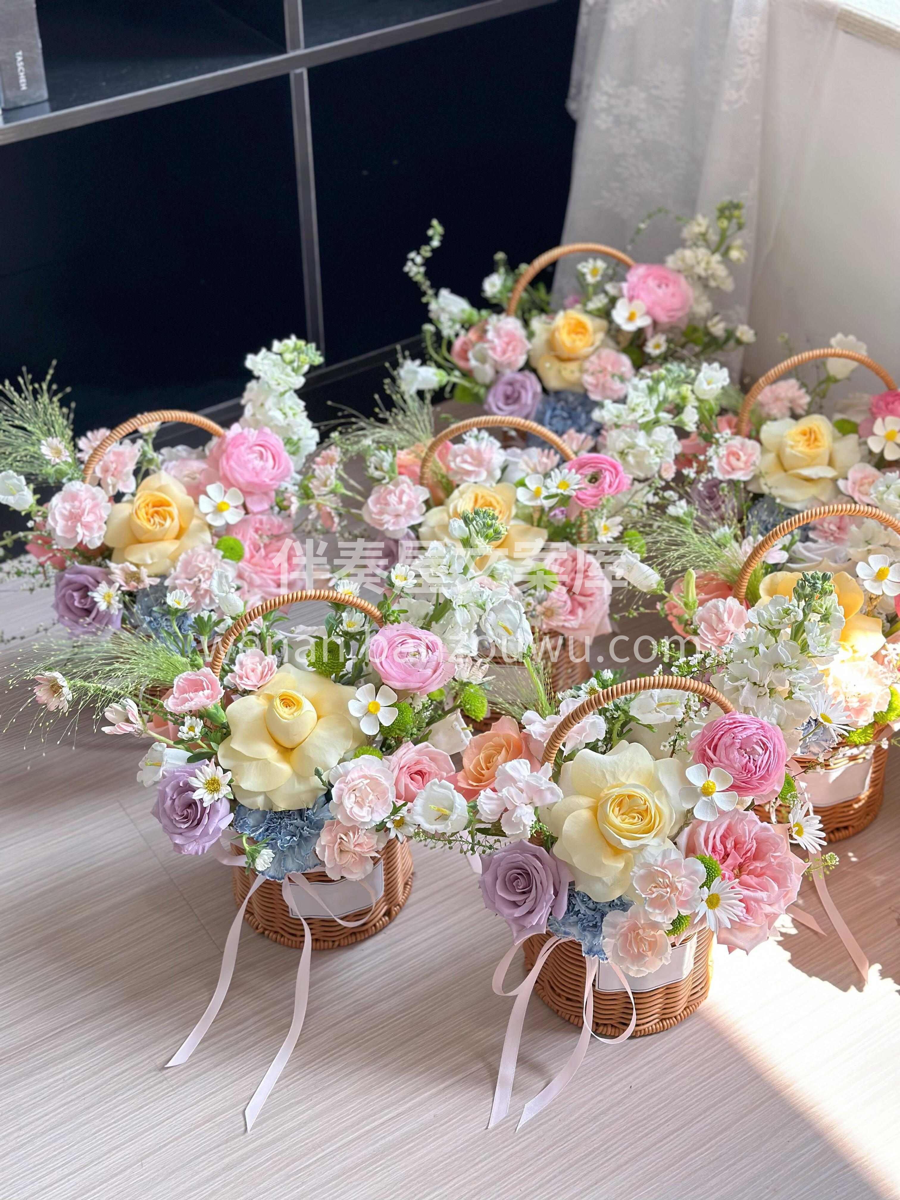 以花为礼💐致敬女性力量 精致妇女节手提小花篮 温柔有仪式感🌷 配图2