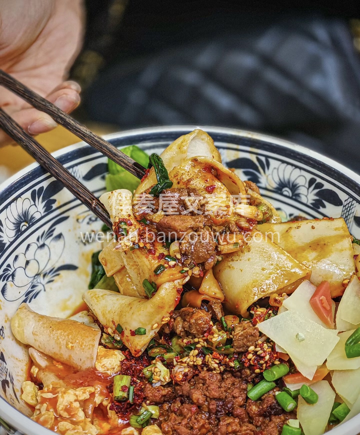 咥一口，香滴发抖～油泼面，几分钟搞定！呲 配图2
