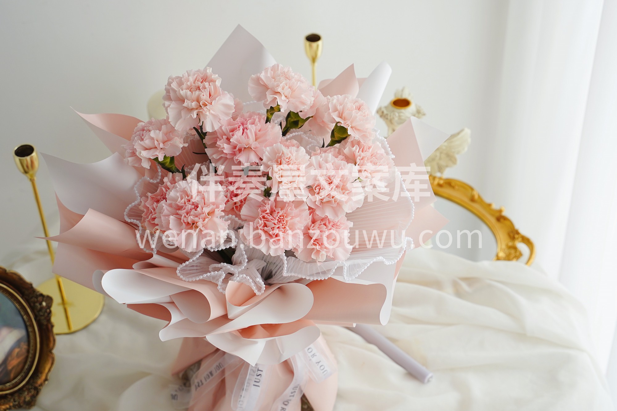 樱花粉康乃馨来咯 颜色是恰似樱花柔嫩的淡 配图3