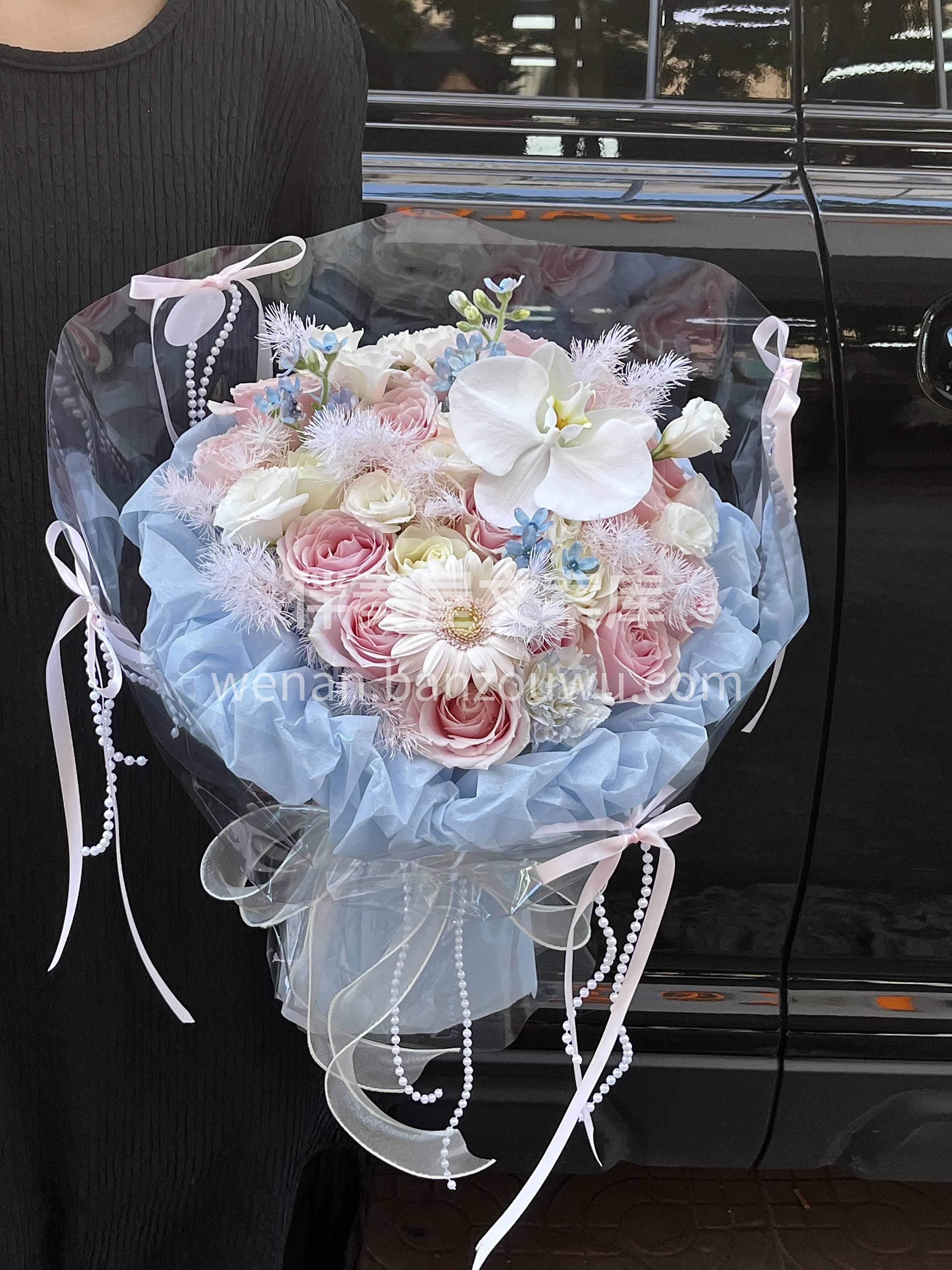甜甜的芭蕾风花束🎀 温柔又治愈🌸是女生都会喜欢的花呀～ 配图1
