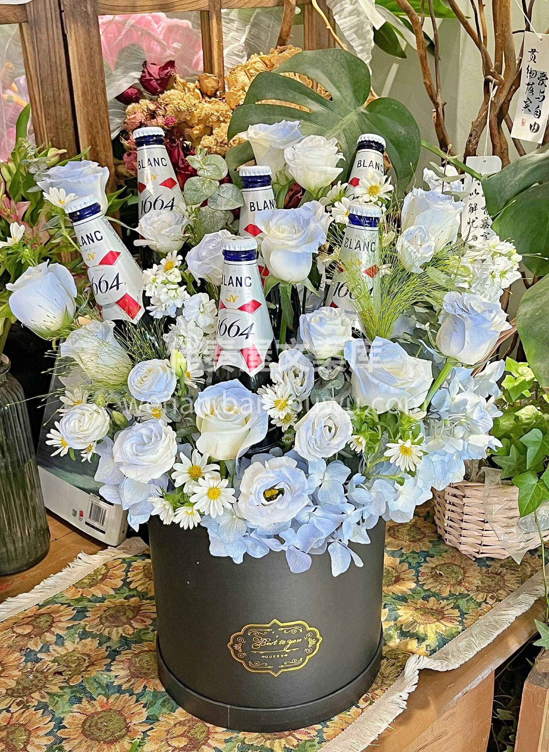 碎冰蓝啤酒抱抱桶💙 生活需要偶尔的放空✨ 把冰爽与浪漫都抱在 配图1